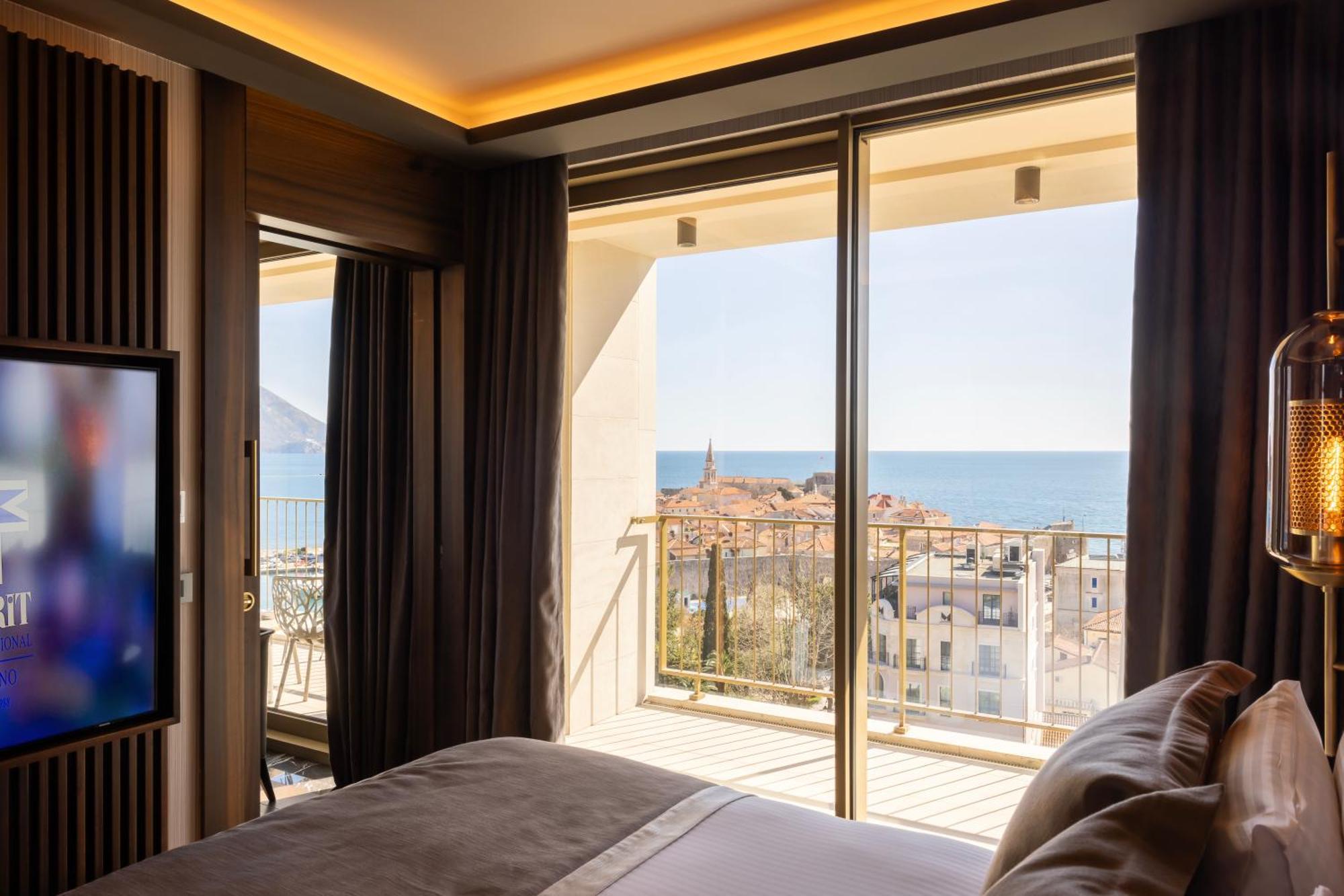 Merit Starlit Hotel & Residences Budva Exterior photo